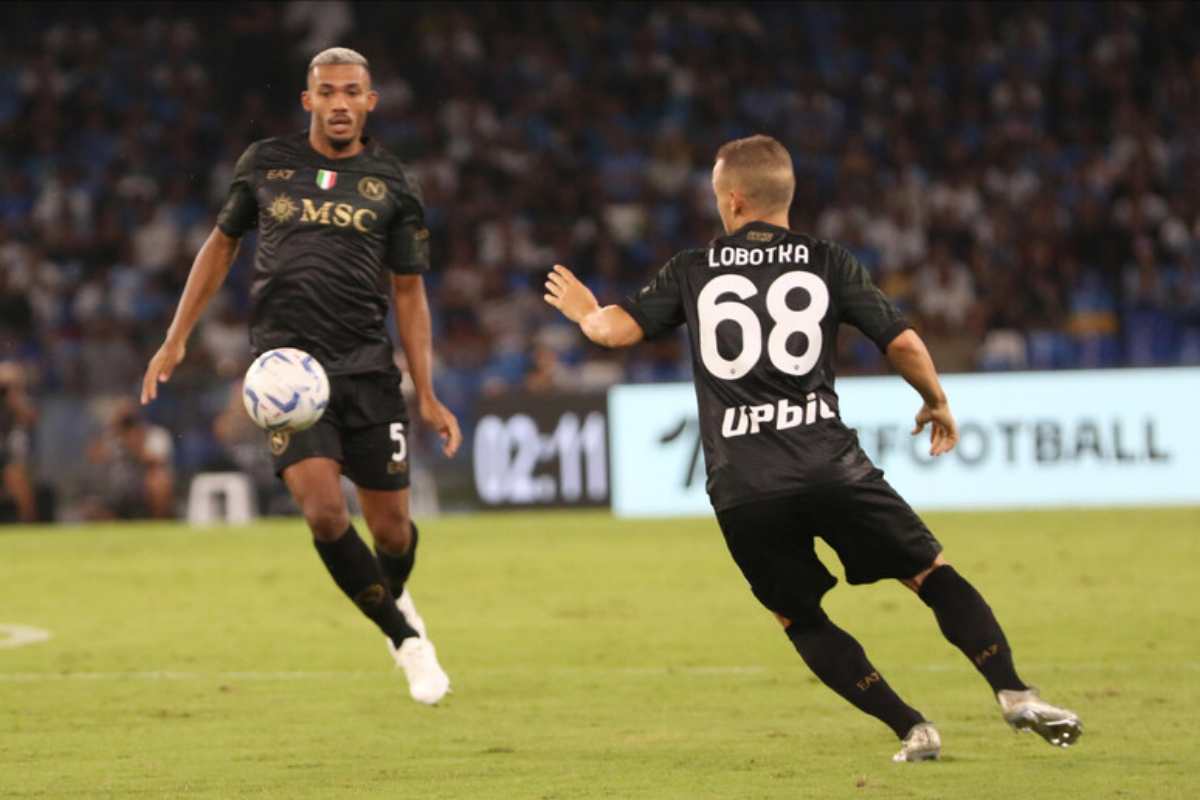 juan jesus in azione col napoli