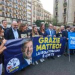 Leghisti in piazza a sostegno di Salvini