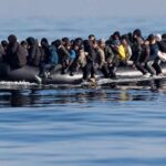 gommone di migranti in mare