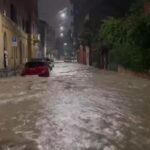 Le strade di Bologna invase dall'acqua