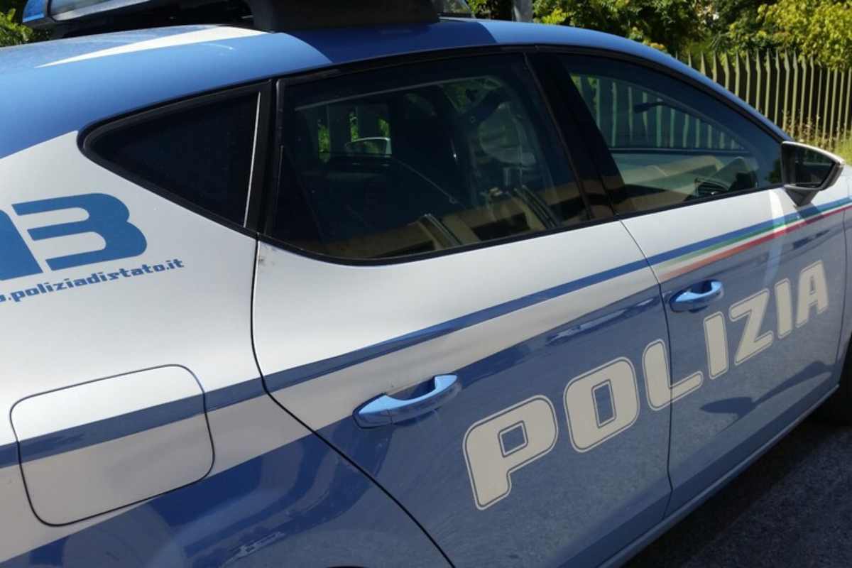 Una pattuglia della Polizia in servizio 