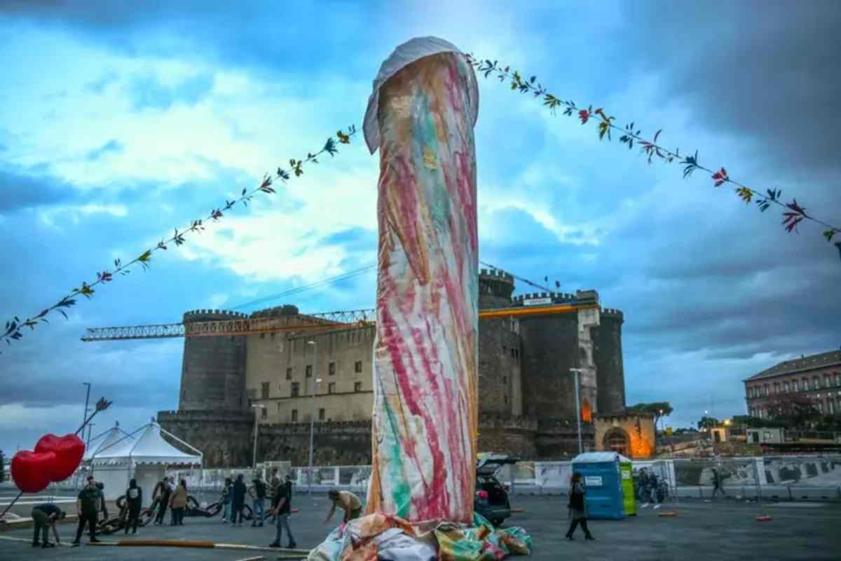 Il Pulcinella fallico a Napoli