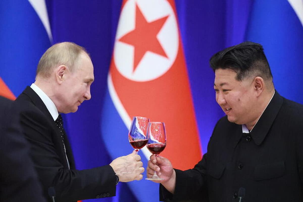 Putin e Kim brindano, la cosa non piace a Xi e alla cina