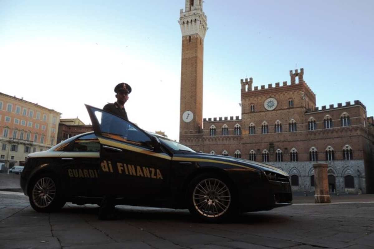 una veduta della piazza di siena