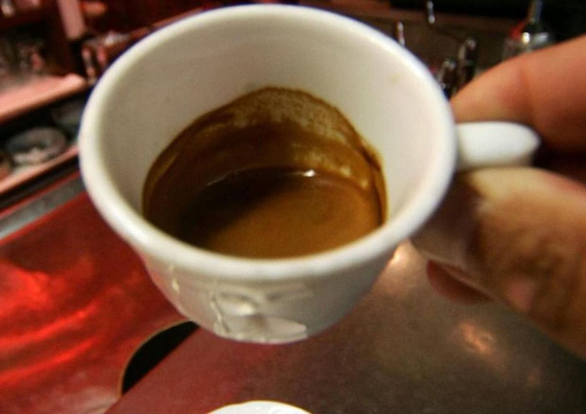 Una tazza di caffe: addolcirla con lo xilitolo?