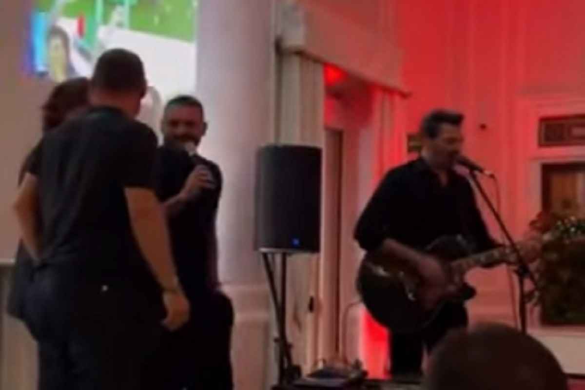 Il karaoke di De Rossi, Totti e Pirlo