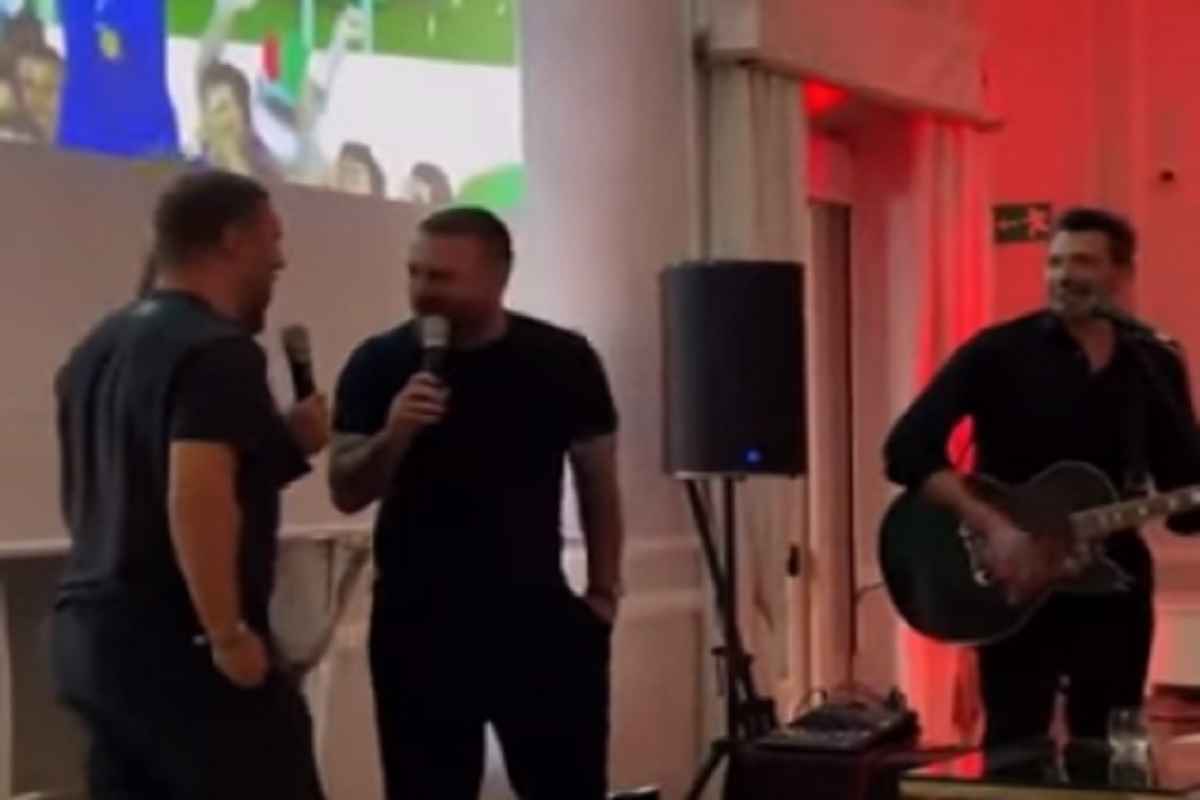 Il karaoke di De Rossi, Totti e Pirlo