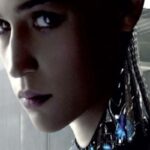 La locandina del film Ex Machina, con il volto dell'attrice Alicia Vikander in evidenza