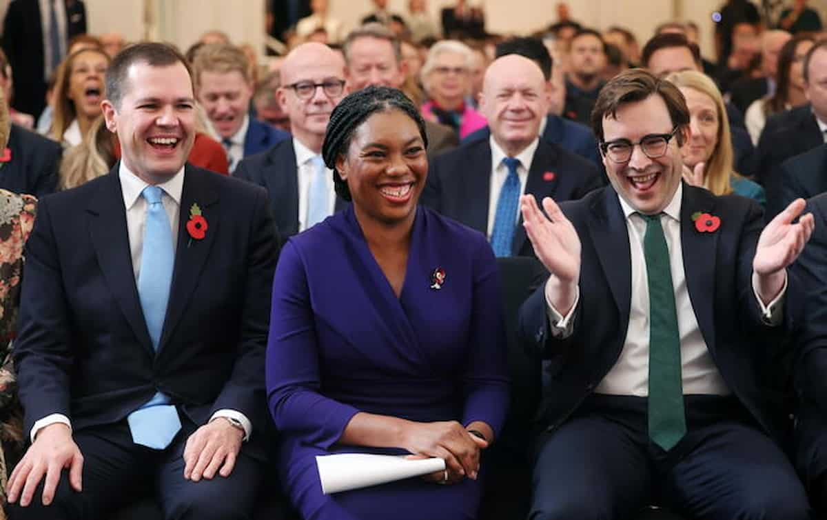 Kemi Badenoch festeggiata dai conservatori