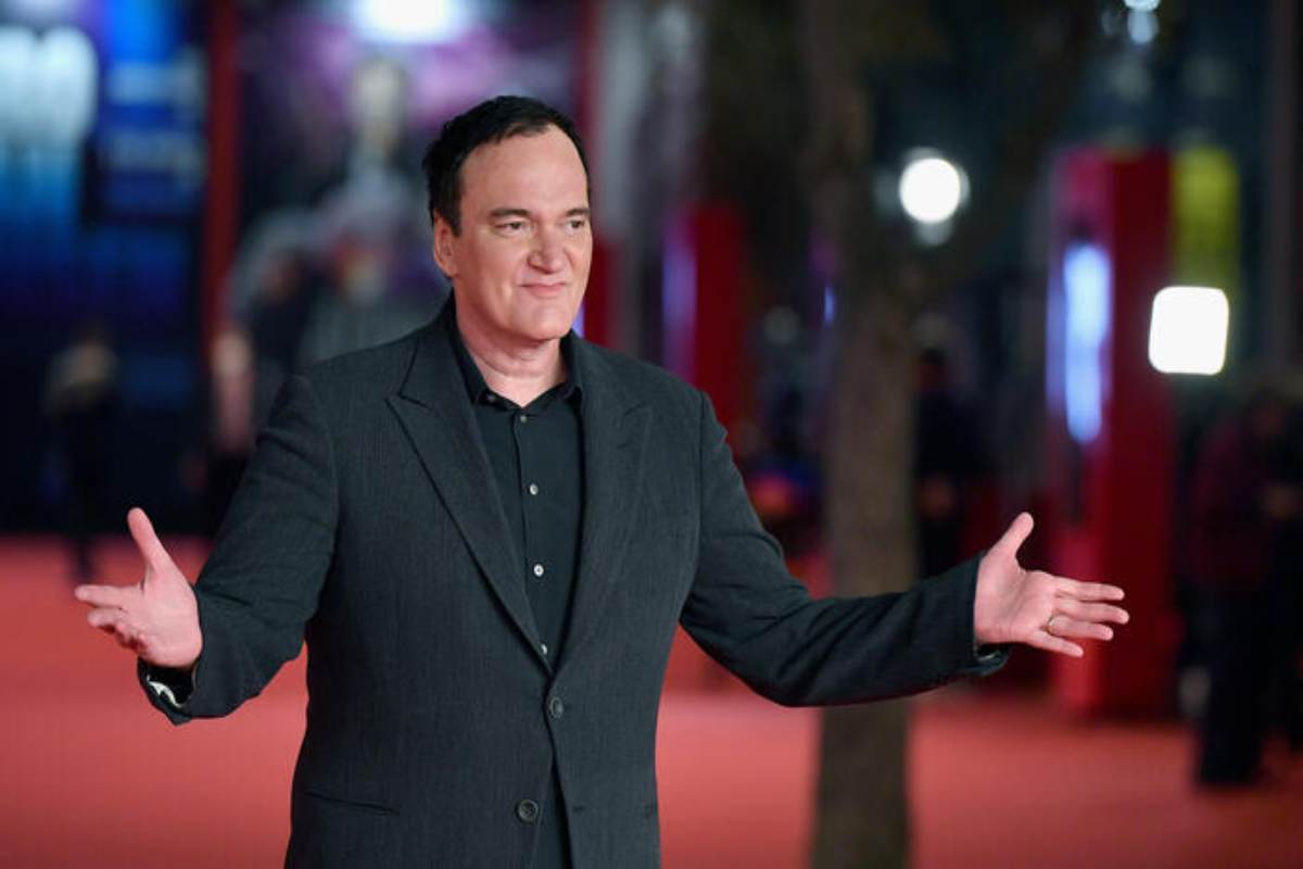 Il regista e sceneggiatore Quentin Tarantino in posa per i fotografi sul red carpet