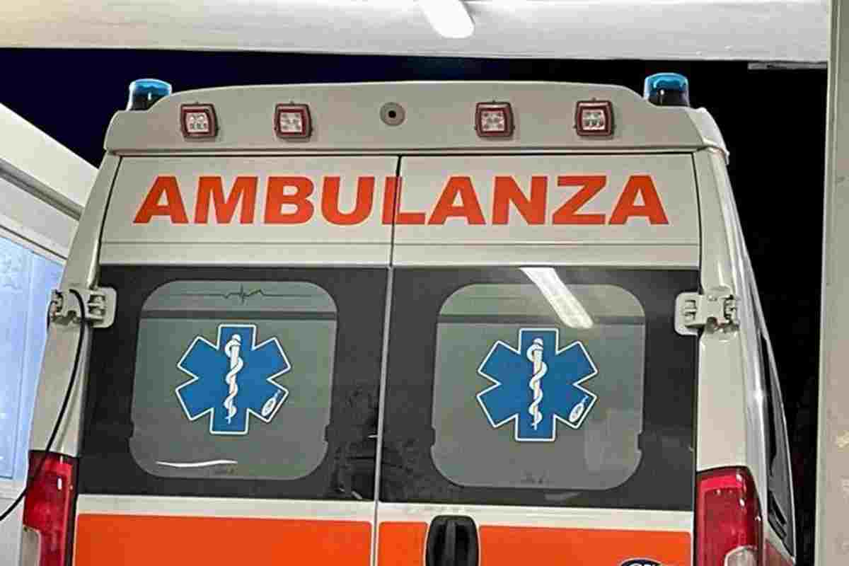 Un'ambulanza