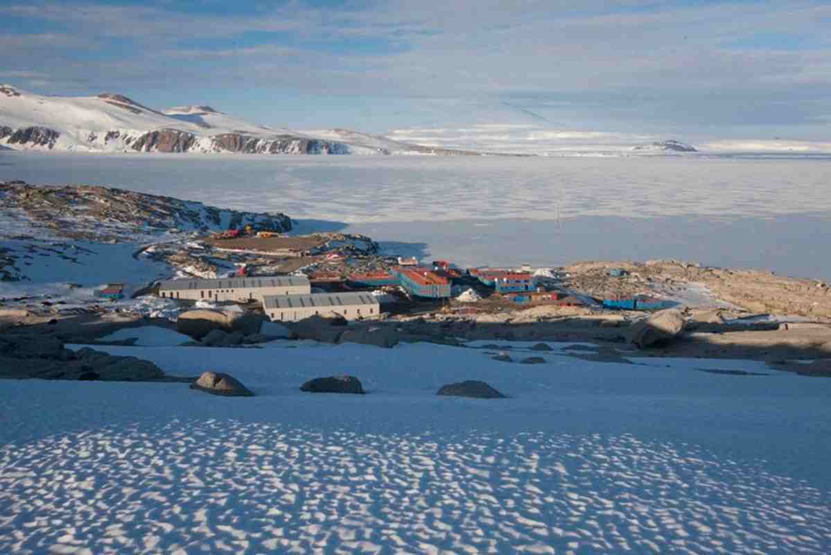 Un piccolo avamposto in Antartide