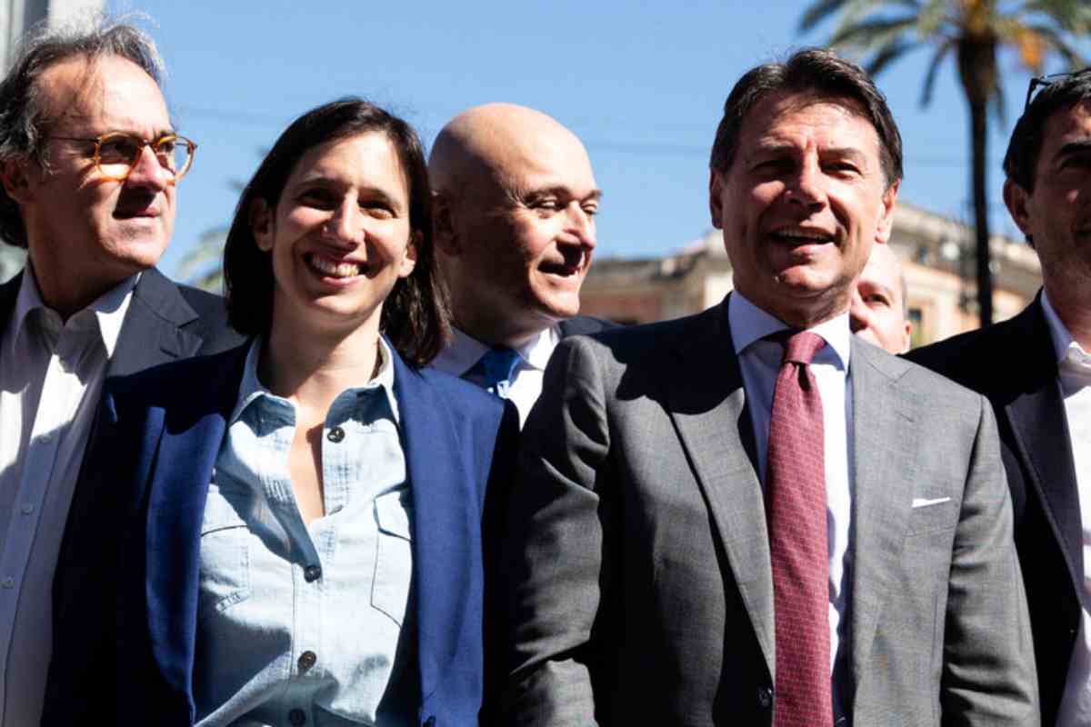 Nella foto il leader M5s Giuseppe Conte con Elly Schlein