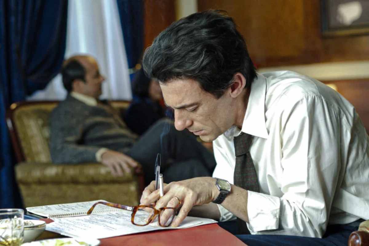 elio germano interpreta enrico berlinguer