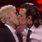 bacio tra fedez e rosa chemical