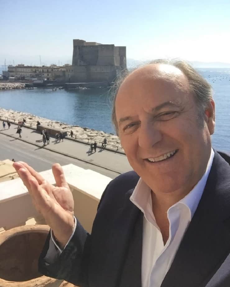 gerry scotti a napoli