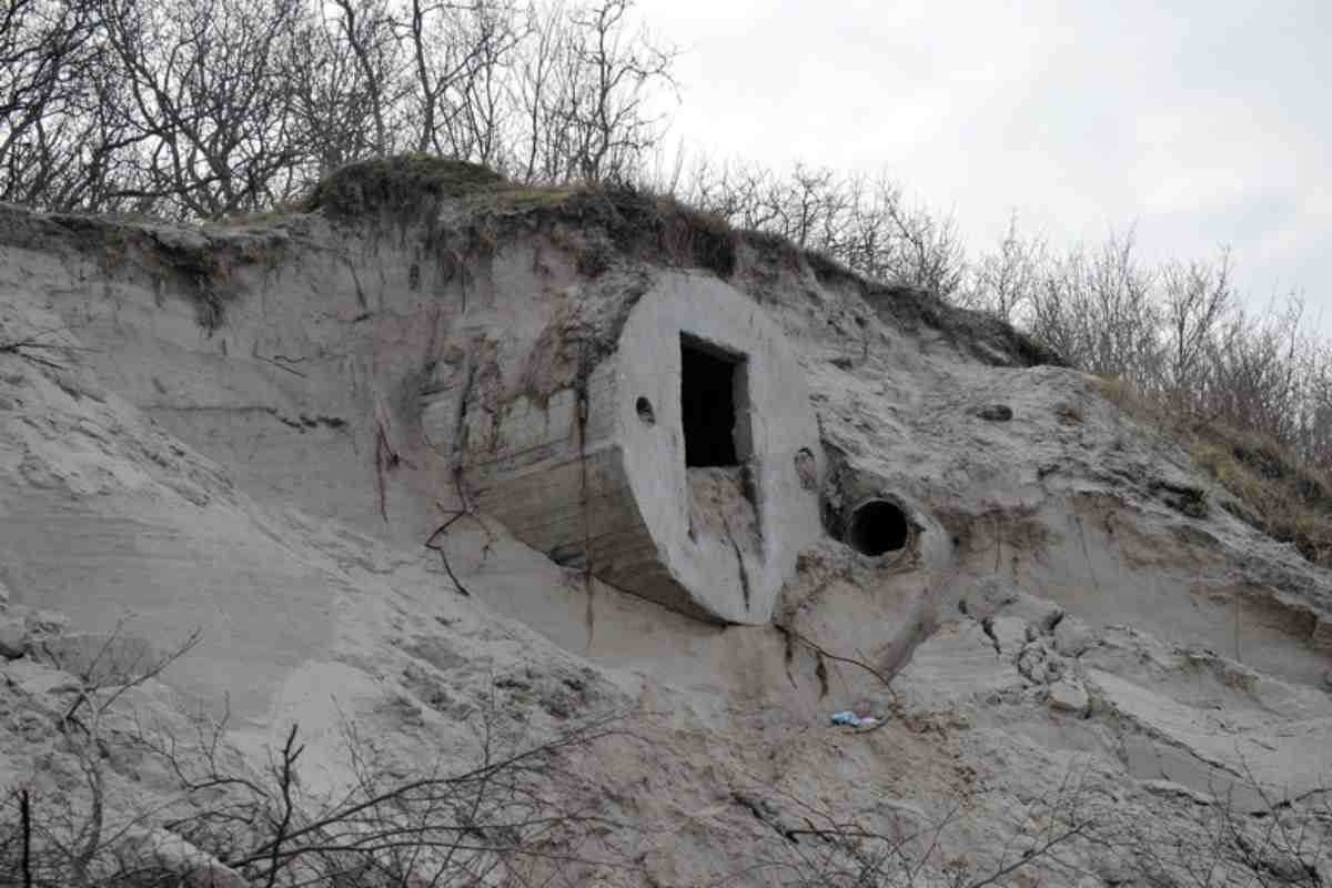 Resti di un bunker della Guerra Fredda in Polonia