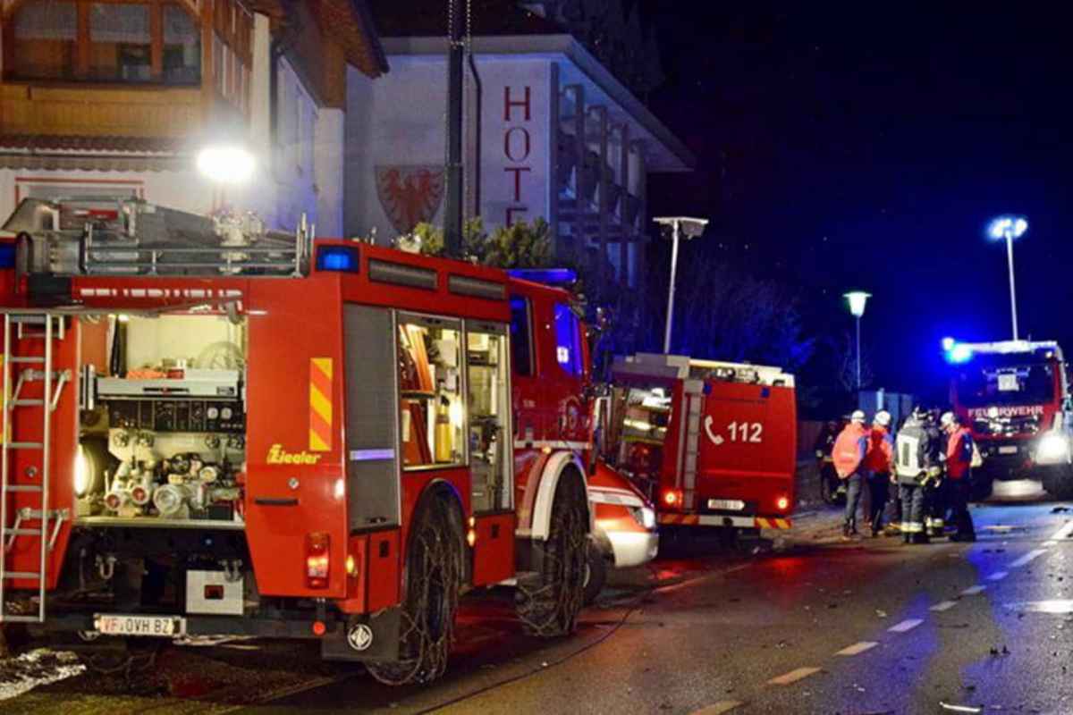 le foto dei soccorsi dopo la strage di lutago