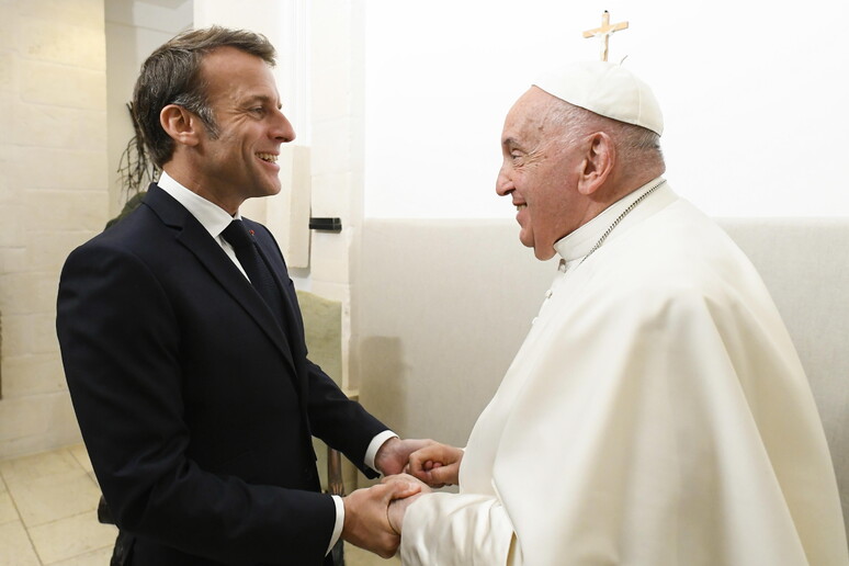 Macron e Papa Francesco