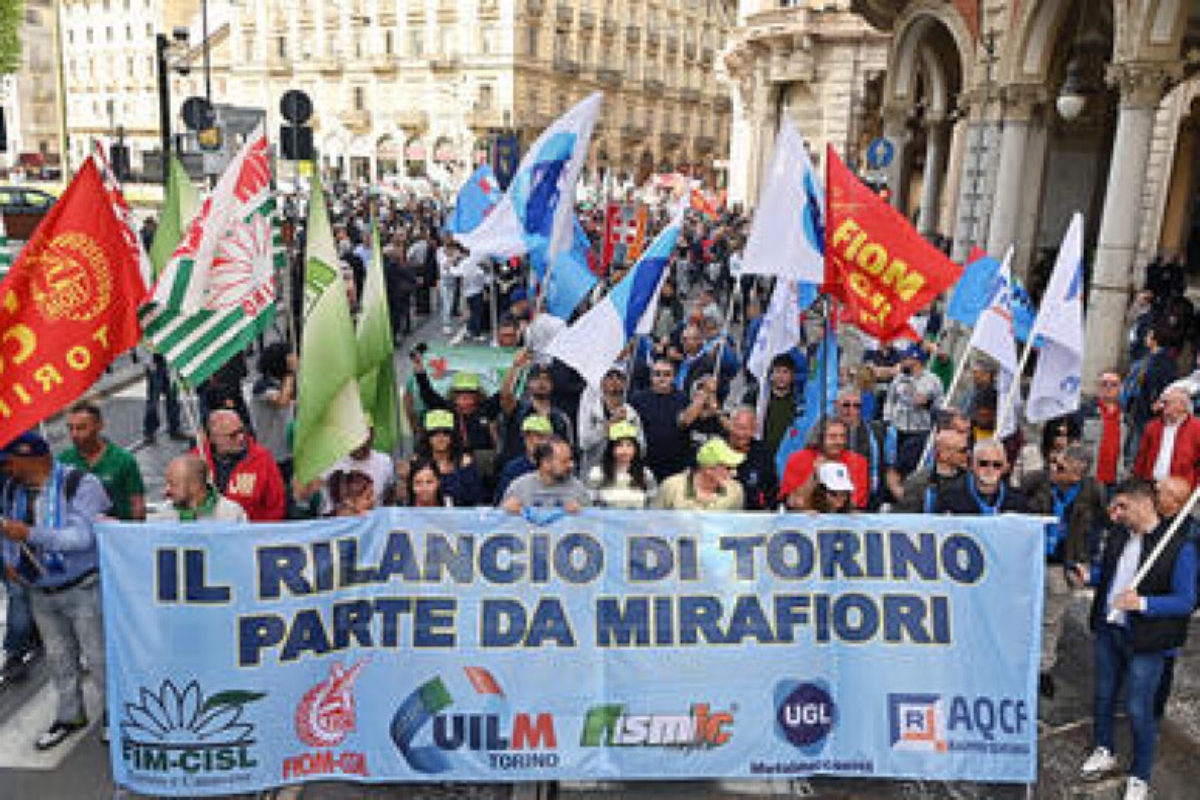 corteo mirafiori torino