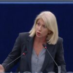 carolina morace durante un intervento all'europarlamento