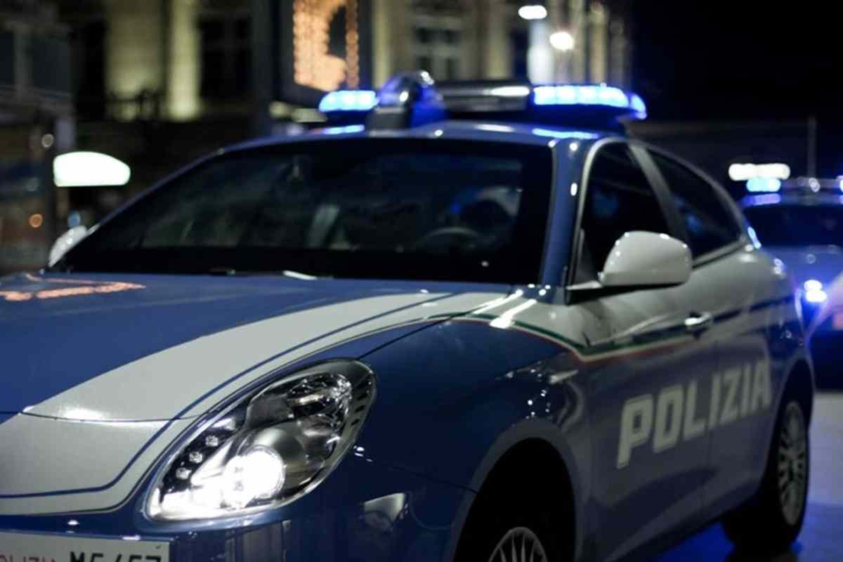 Una volante della polizia