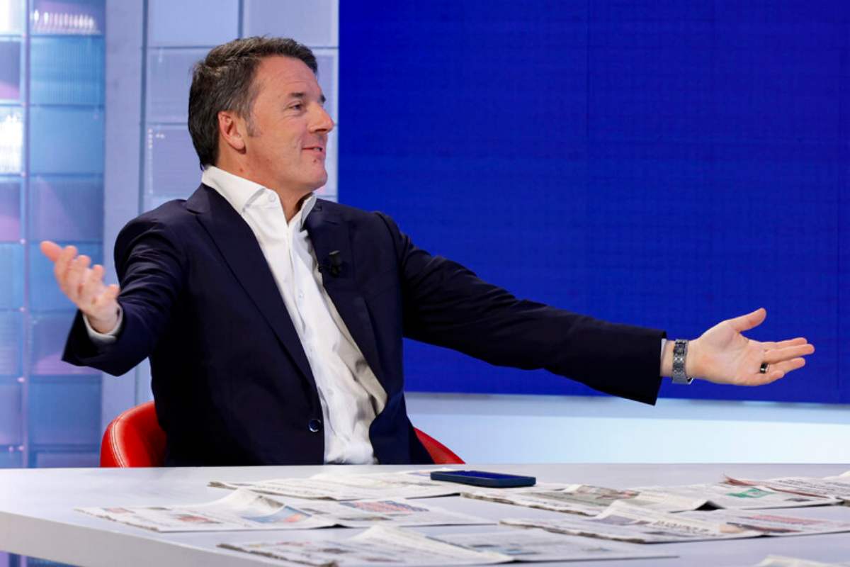 renzi durante una ospitata in tv