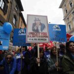 Salvini in versione Zio Tom alla manifestazione di Roma dei sindacati