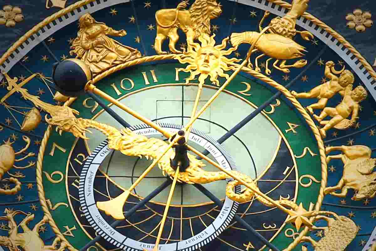 Oroscopo del 2025 (soldi e amore), gli astrologi non hanno dubbi la