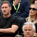 totti e noemi sugli spalti dello stadio