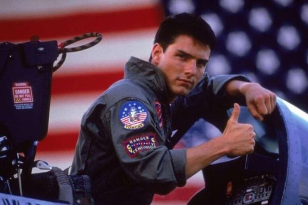 L'attore Tom Cruise in una scena del primo Top Gun