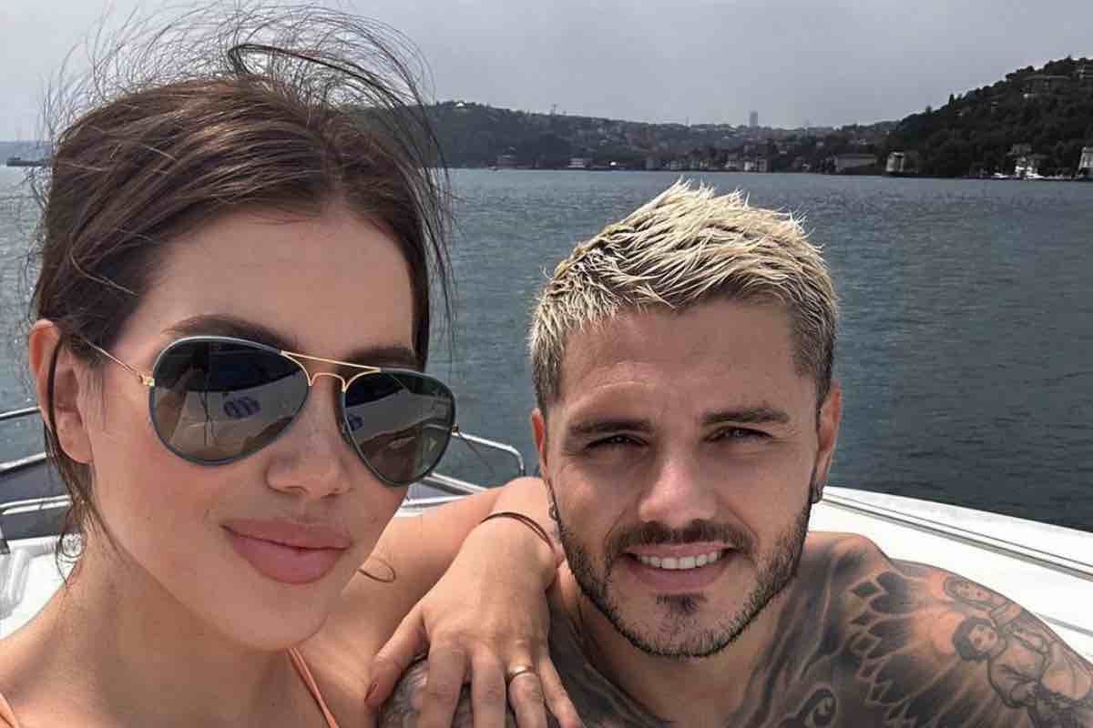 Wanda Nara e Icardi insieme in vacanza su una barca