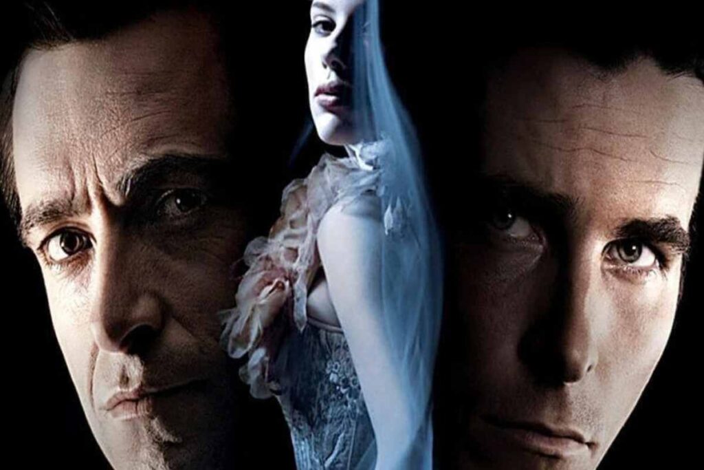 La locandina del film The Prestige, con gli attori Christian Bale, Hugh Jackman e Scarlett Johansson in evidenza