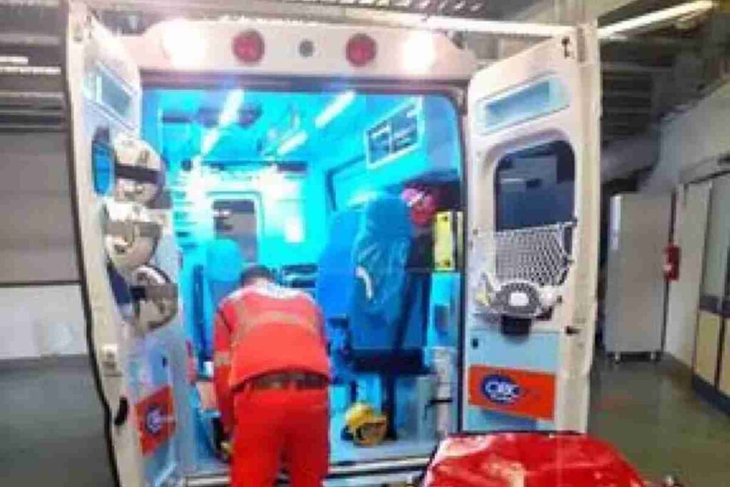 Un'ambulanza in servizio