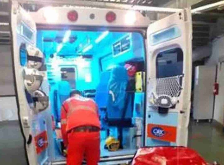 Un'ambulanza in servizio