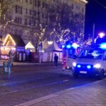 I soccorsi sul luogo dell'attentato al mercatino di Natale in Germania