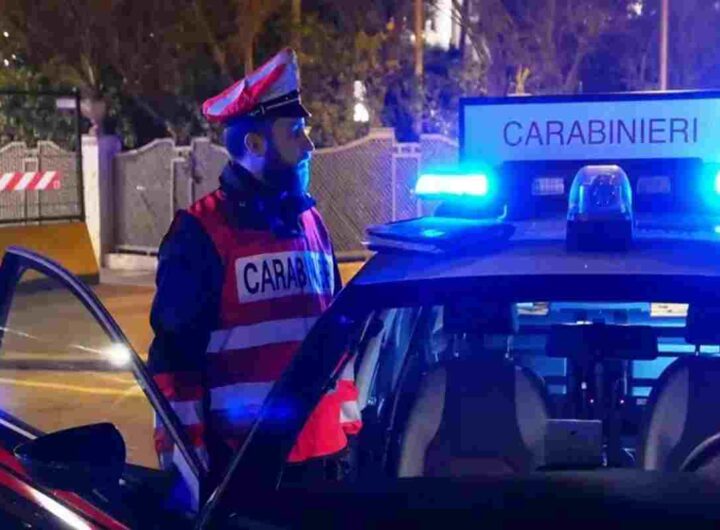 Una volante dei carabinieri