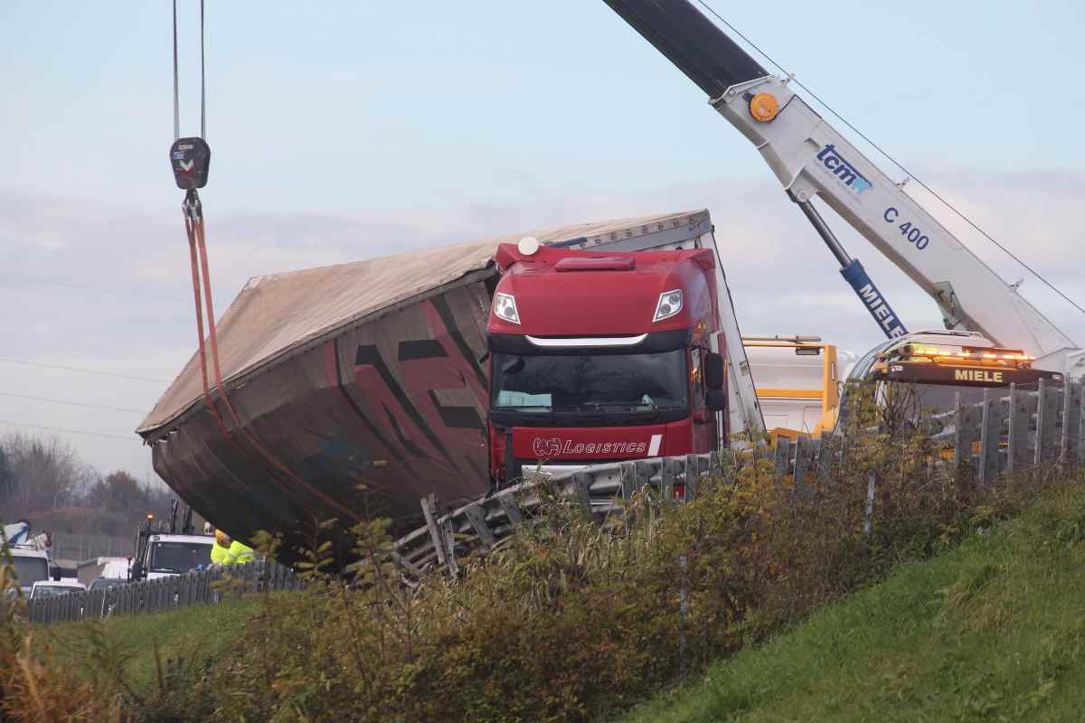 Il tir dopo l'incidente