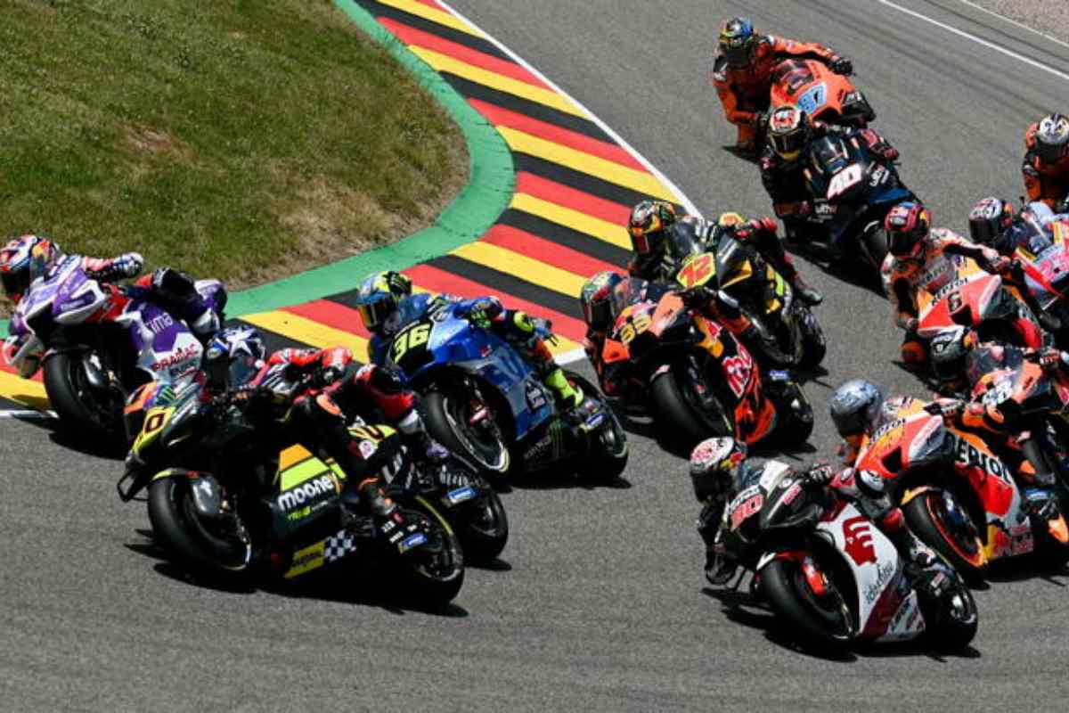 una fase di una gara di motogp