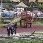 Vigili urbani al lavoro nel parco Labor a Roma