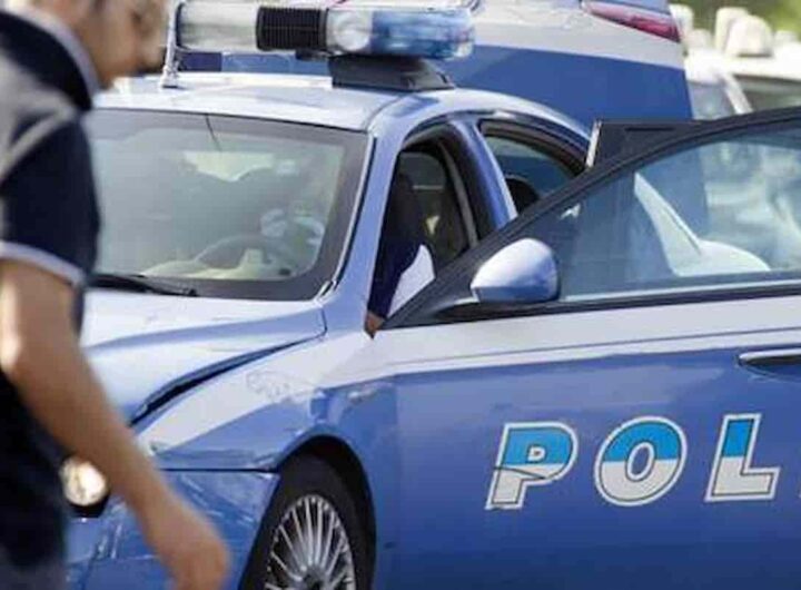 auto della polizia