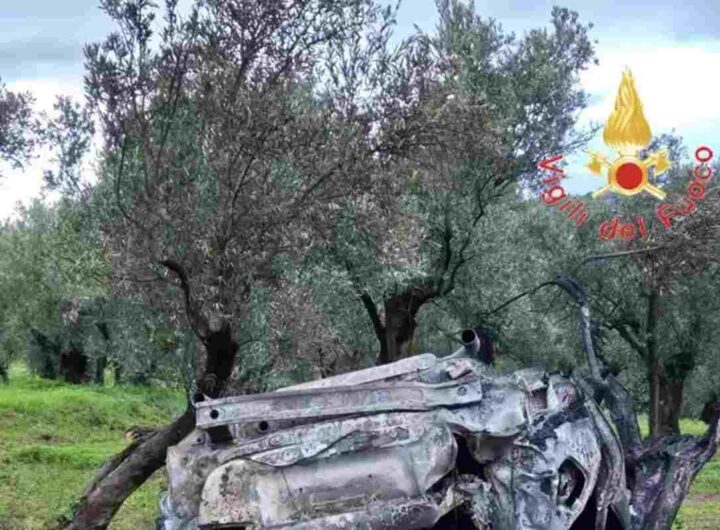 Una foto dell'incidente avvenuto nel catanzarese