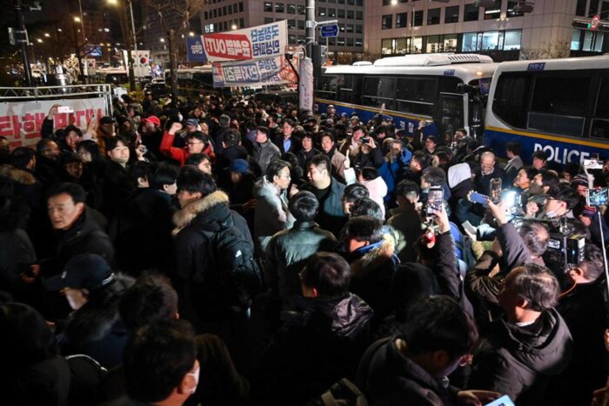 seoul, proteste contro la legge marziale