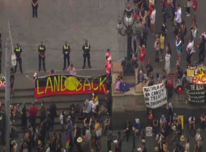 Le proteste degli attivisti per i diritti degli indigeni nell'Australia Day