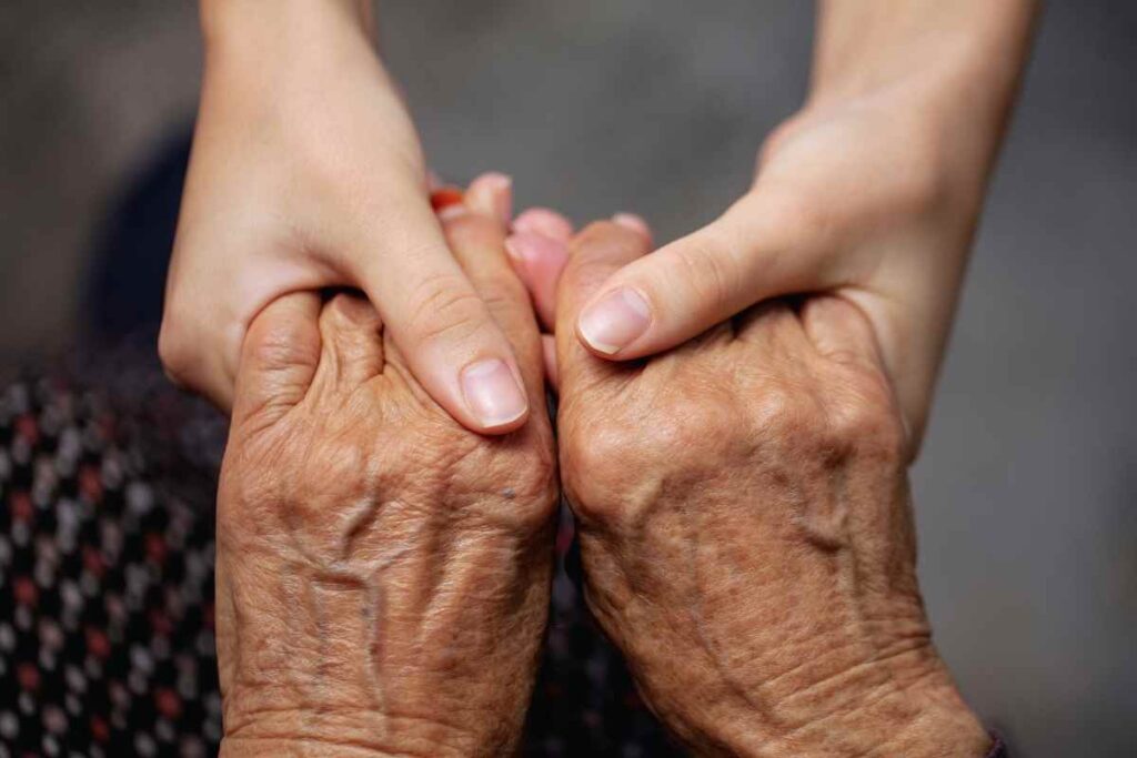 Parenti disabili e anziani in casa