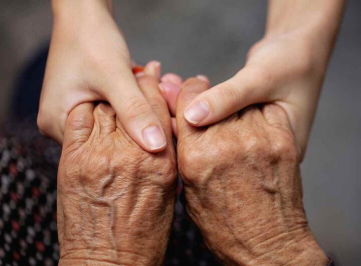 Parenti disabili e anziani in casa