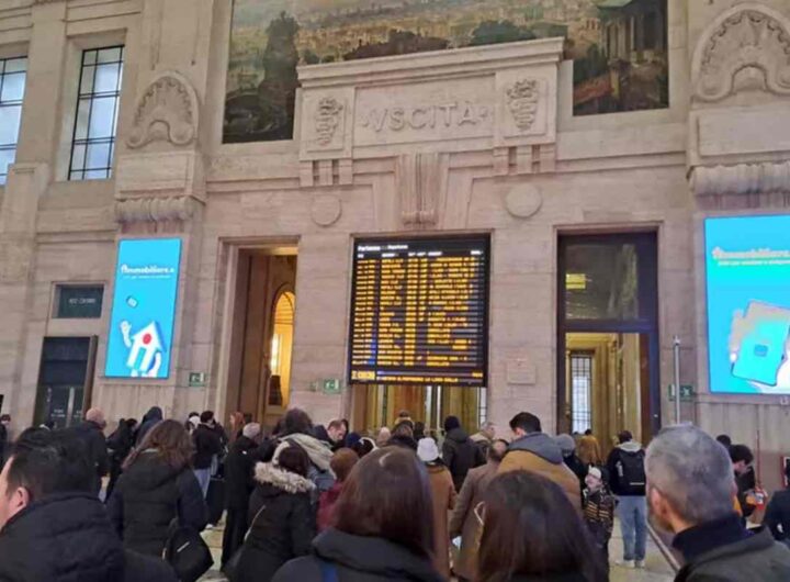 Caos alla stazione per le corse dei treni saltati