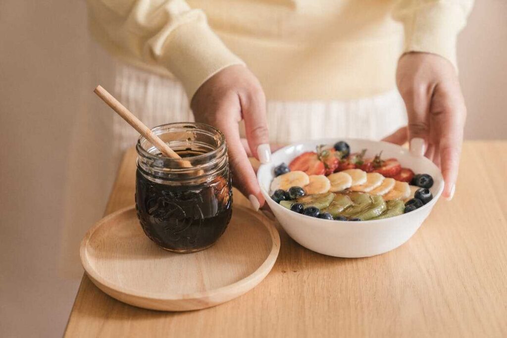 una colazione con yogurt