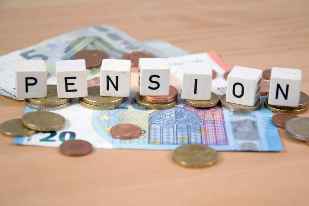 Pensioni anticipate, a 56 anni è possibile