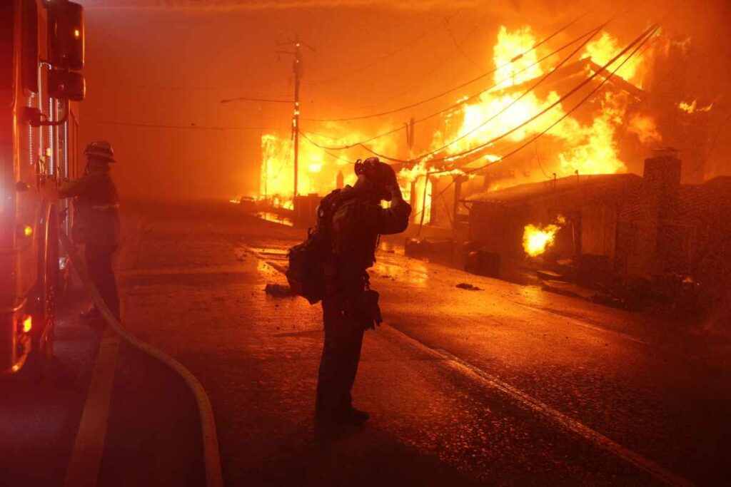 pompiere sgomento nell'incendio a los angeles